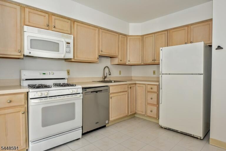 Property listing MLS 4042440 photo 14
