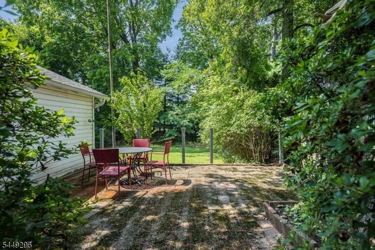 Property listing MLS 4043565 photo 34