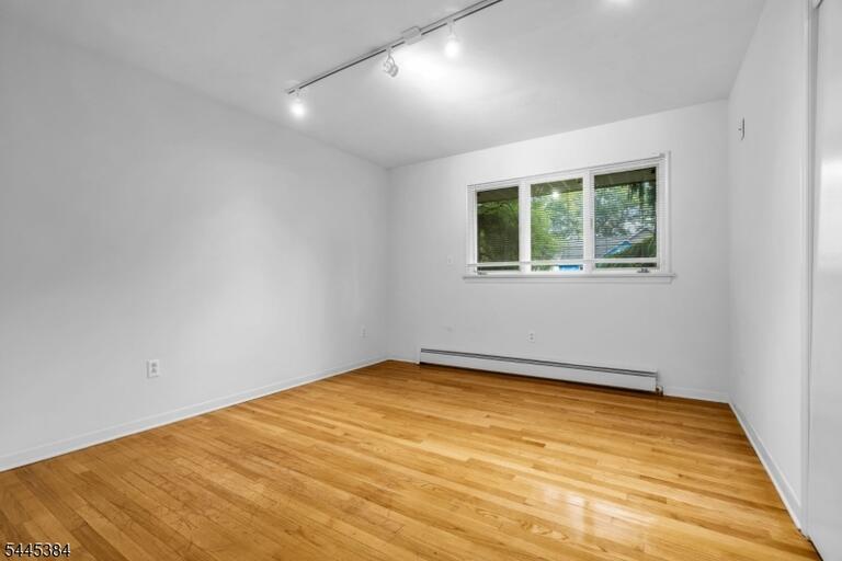 Property listing MLS 4043650 photo 21