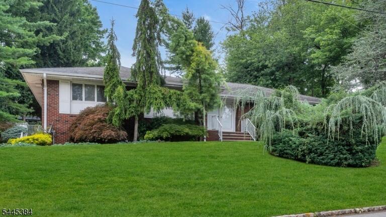 Property listing MLS 4043650 photo 3