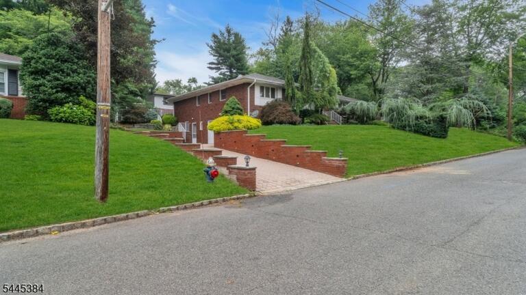 Property listing MLS 4043650 photo 4