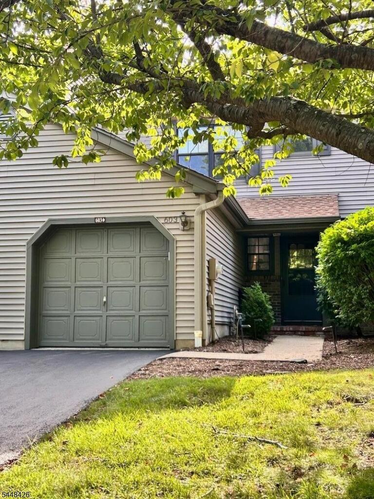 Property listing MLS 4043656 photo 2