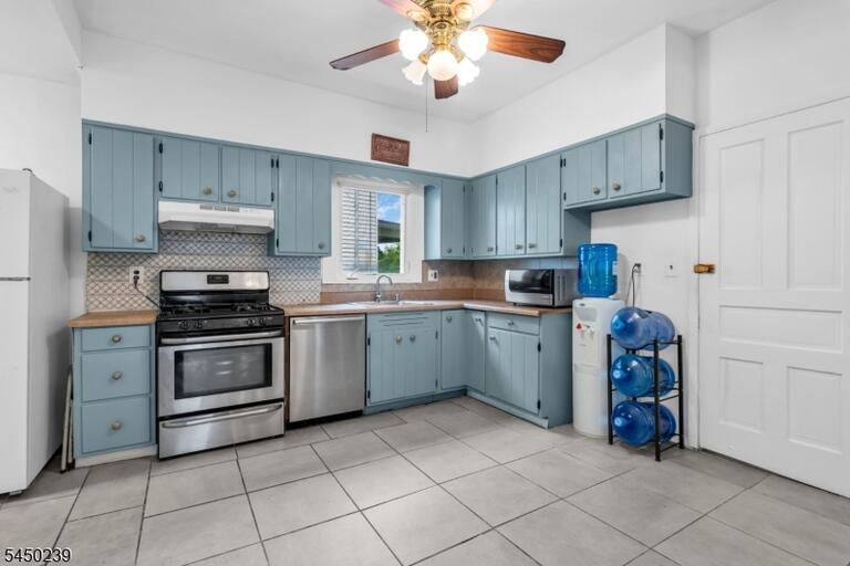 Property listing MLS 4043809 photo 16
