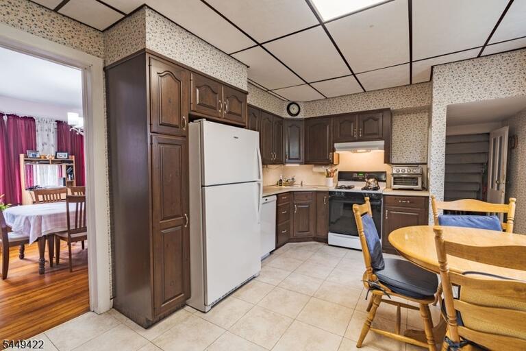 Property listing MLS 4043810 photo 15
