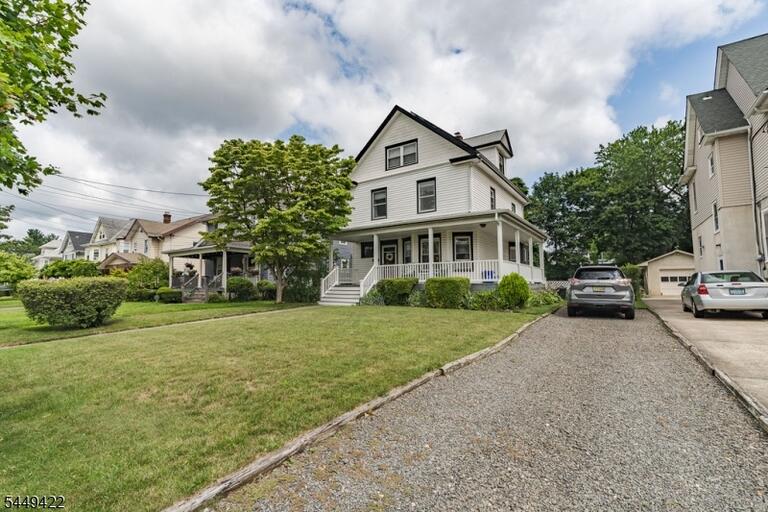 Property listing MLS 4043810 photo 2