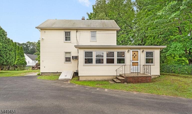Property listing MLS 4043819 photo 1