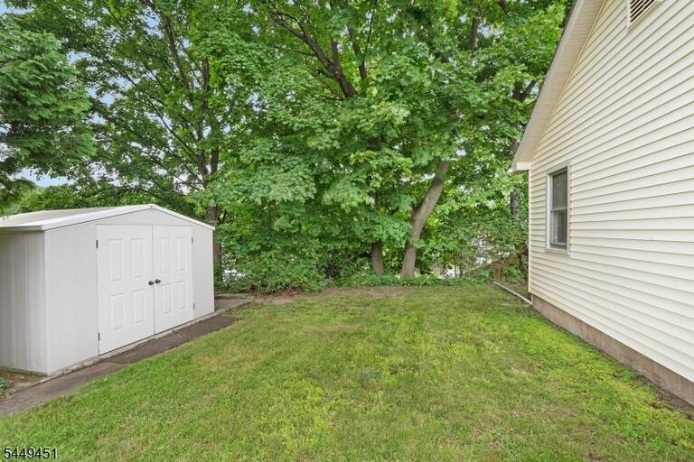 Property listing MLS 4043819 photo 17