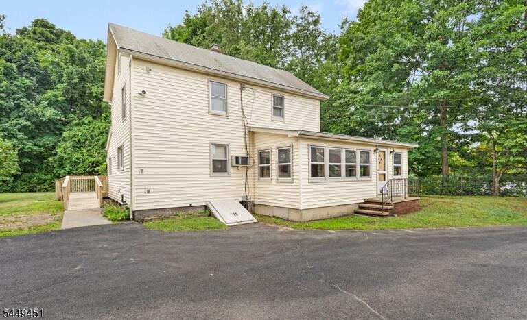 Property listing MLS 4043819 photo 2