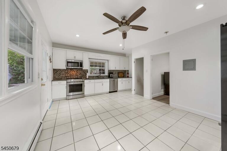 Property listing MLS 4044154 photo 8