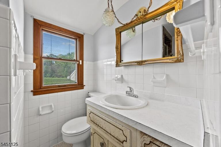 Property listing MLS 4044515 photo 19