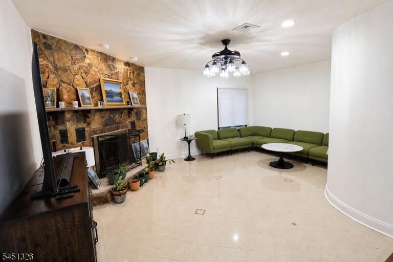 Property listing MLS 4044683 photo 23