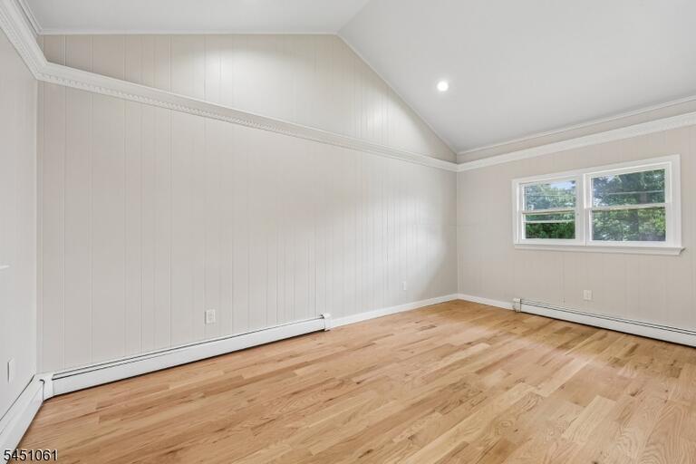 Property listing MLS 4044840 photo 18