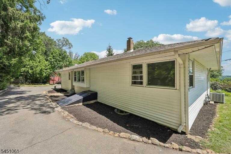 Property listing MLS 4044840 photo 37
