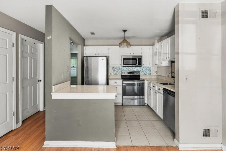 Property listing MLS 4044911 photo 18