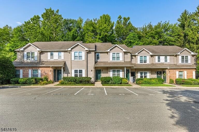 Property listing MLS 4044911 photo 4