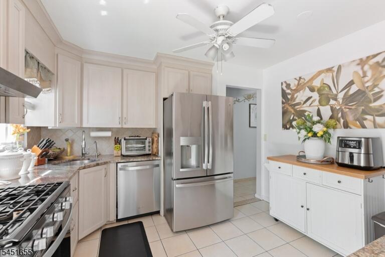 Property listing MLS 4044950 photo 5