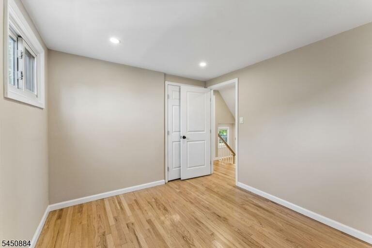 Property listing MLS 4045045 photo 26