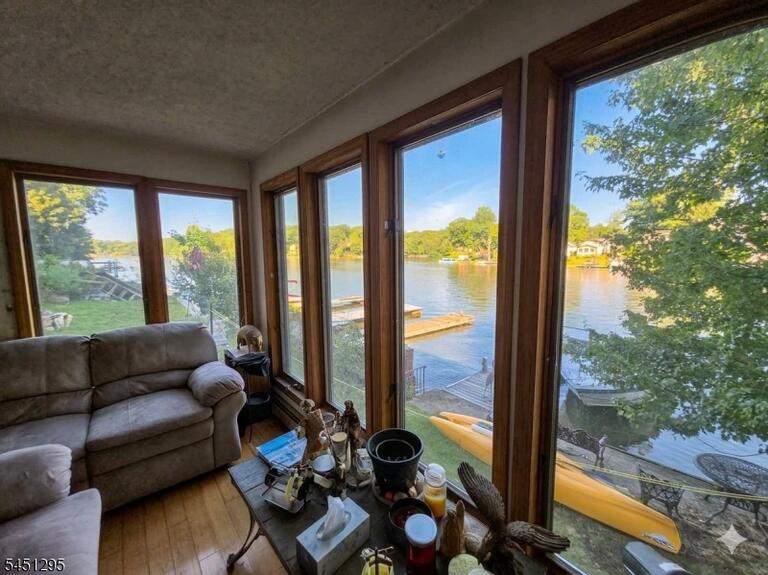 Property listing MLS 4045093 photo 12