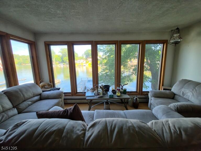 Property listing MLS 4045093 photo 15