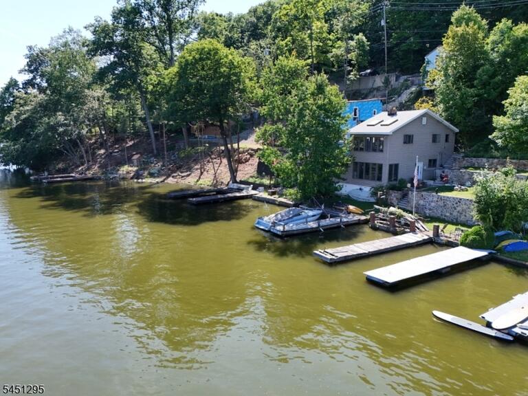 Property listing MLS 4045093 photo 16