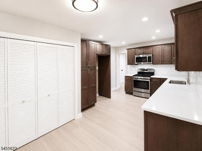 Property listing MLS 4045194 photo 17