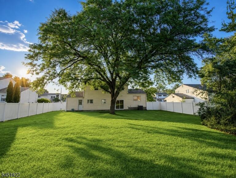 Property listing MLS 4045194 photo 4