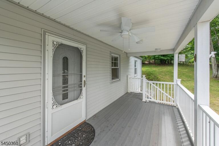 Property listing MLS 4045239 photo 4