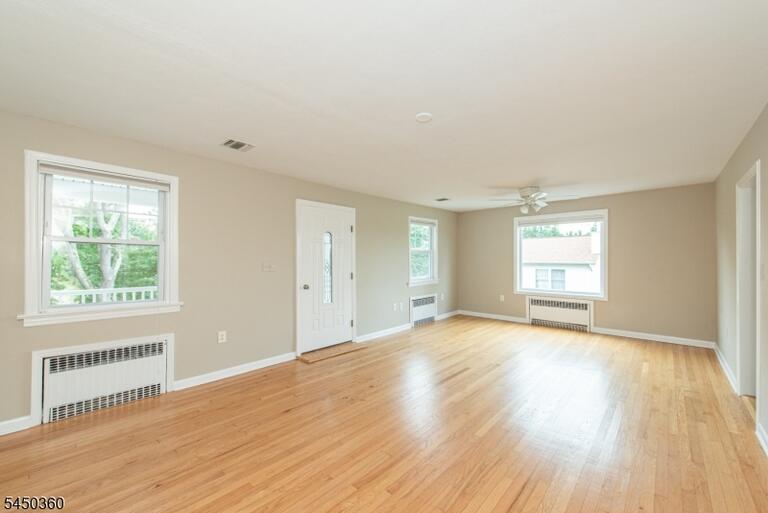 Property listing MLS 4045239 photo 5