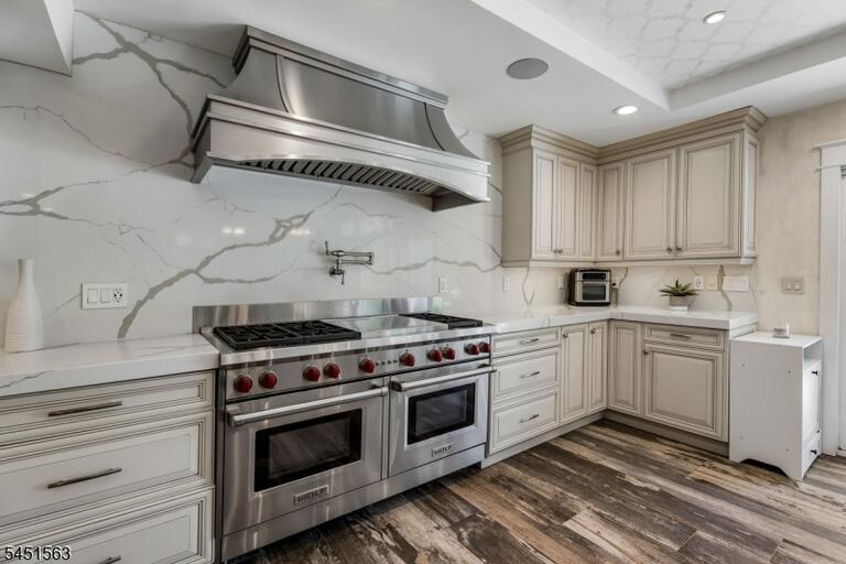Property listing MLS 4045471 photo 9