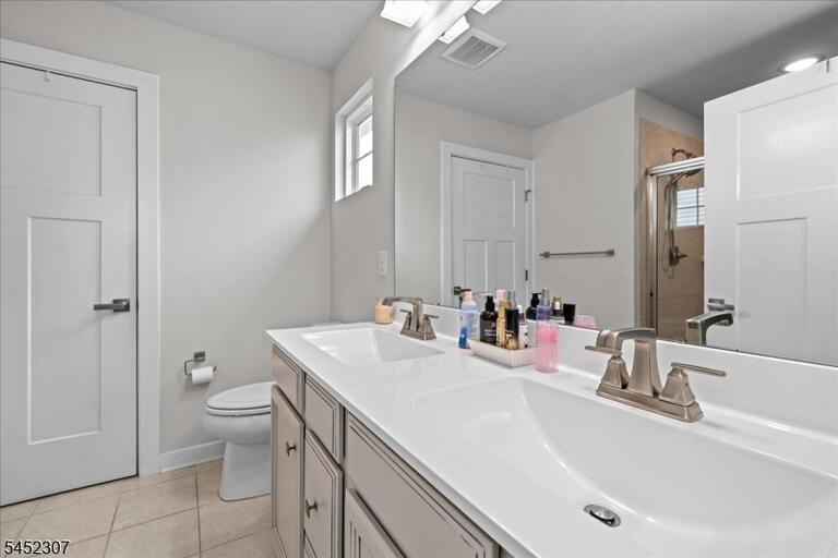 Property listing MLS 4045555 photo 31
