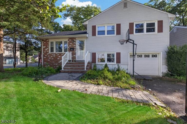 Property listing MLS 4045677 photo 1