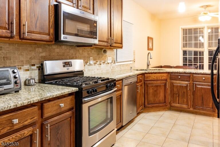 Property listing MLS 4045773 photo 9