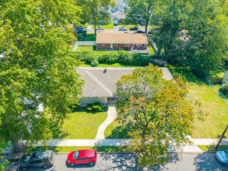 Property listing MLS 4045833 photo 4