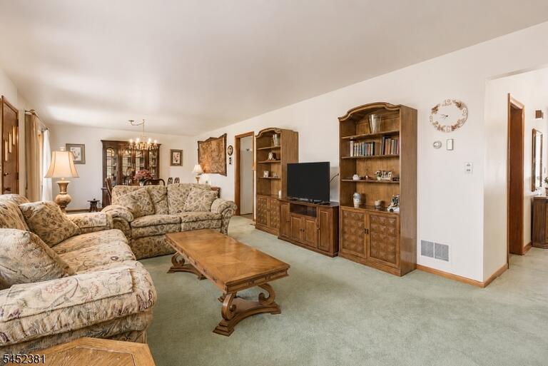 Property listing MLS 4045833 photo 6