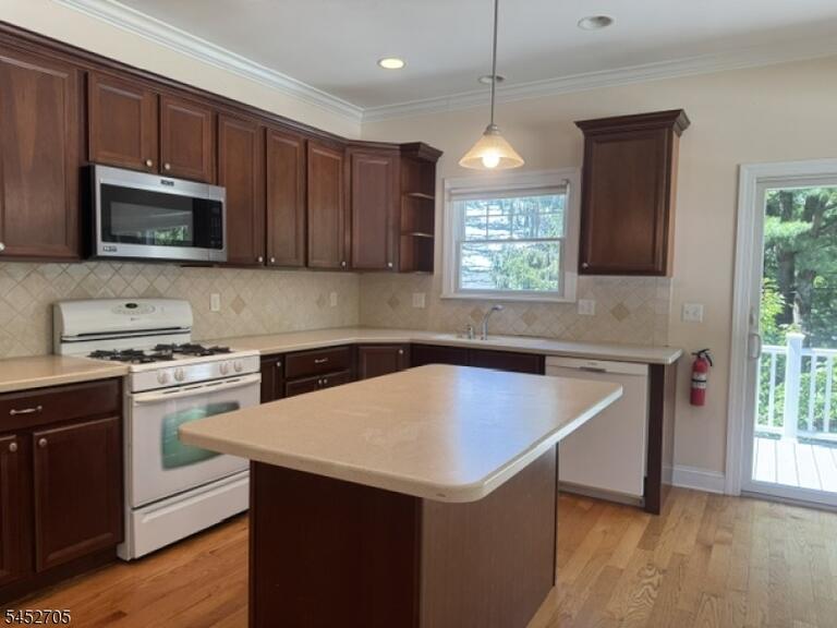 Property listing MLS 4045898 photo 9