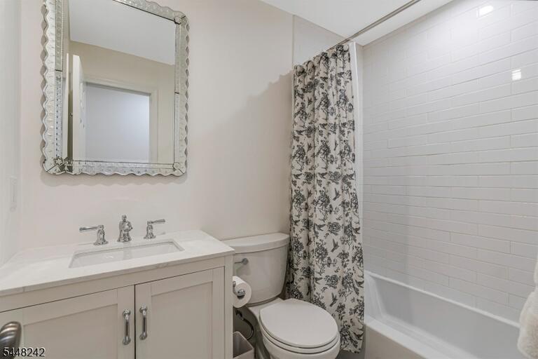 Property listing MLS 4045990 photo 19
