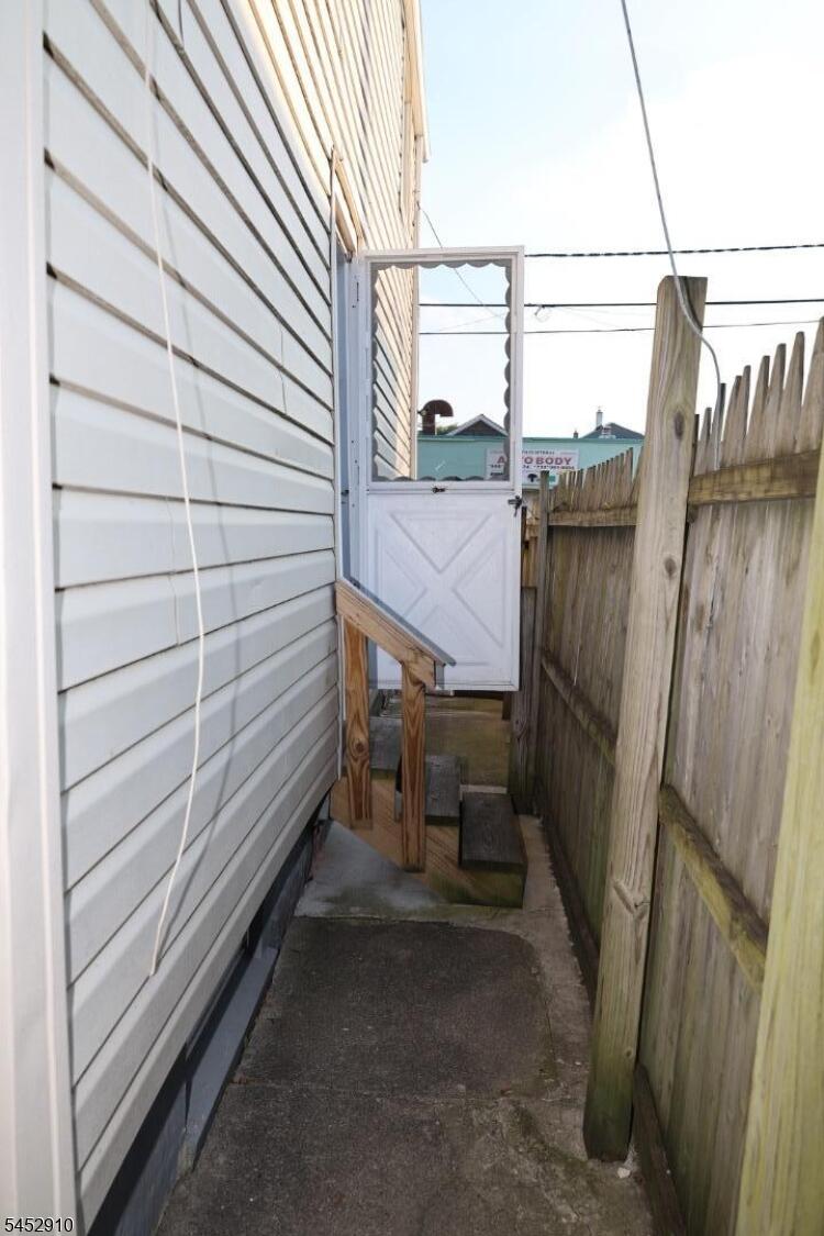 Property listing MLS 4046026 photo 8