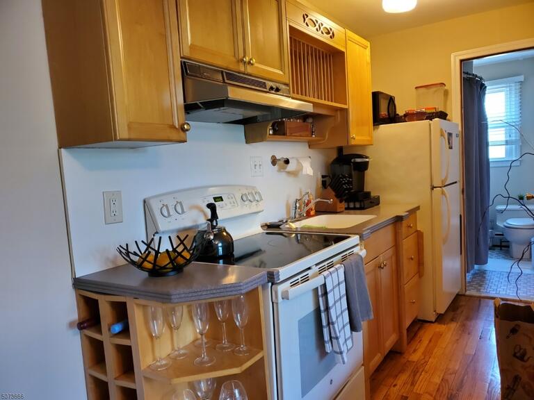 Property listing MLS 4046093 photo 4
