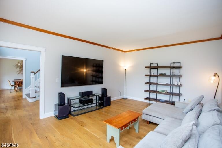 Property listing MLS 4046192 photo 10
