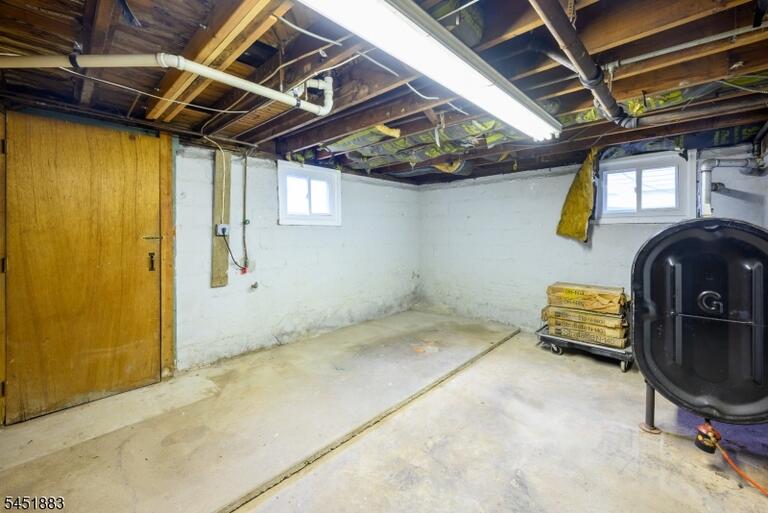 Property listing MLS 4046338 photo 35