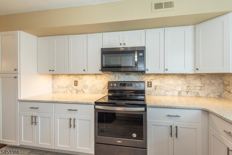 Property listing MLS 4046514 photo 12