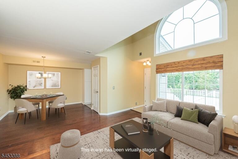 Property listing MLS 4046514 photo 4