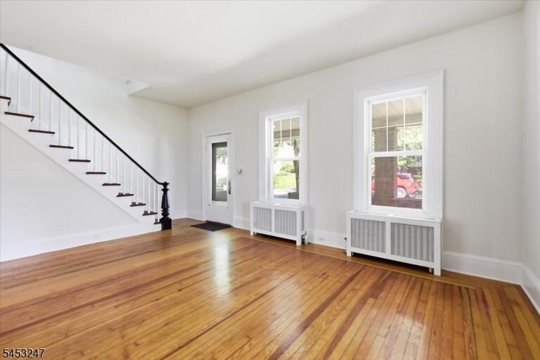 Property listing MLS 4046600 photo 9