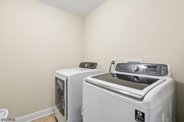 Property listing MLS 4046623 photo 31