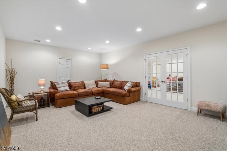Property listing MLS 4046623 photo 37