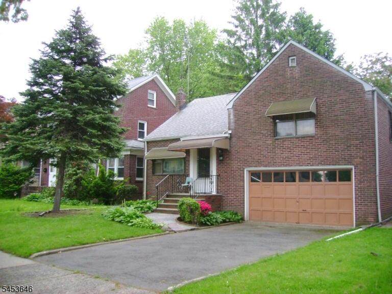 Property listing MLS 4046700 photo 1