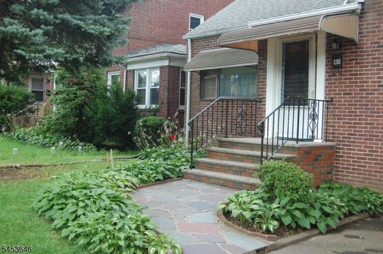 Property listing MLS 4046700 photo 2