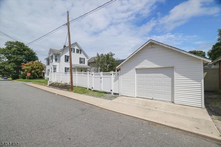 Property listing MLS 4046806 photo 15