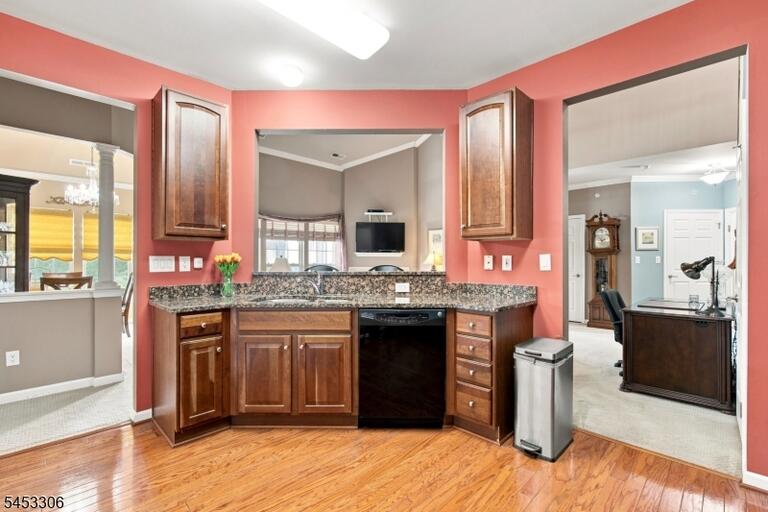 Property listing MLS 4046834 photo 11