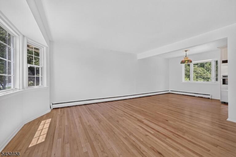 Property listing MLS 4047112 photo 3